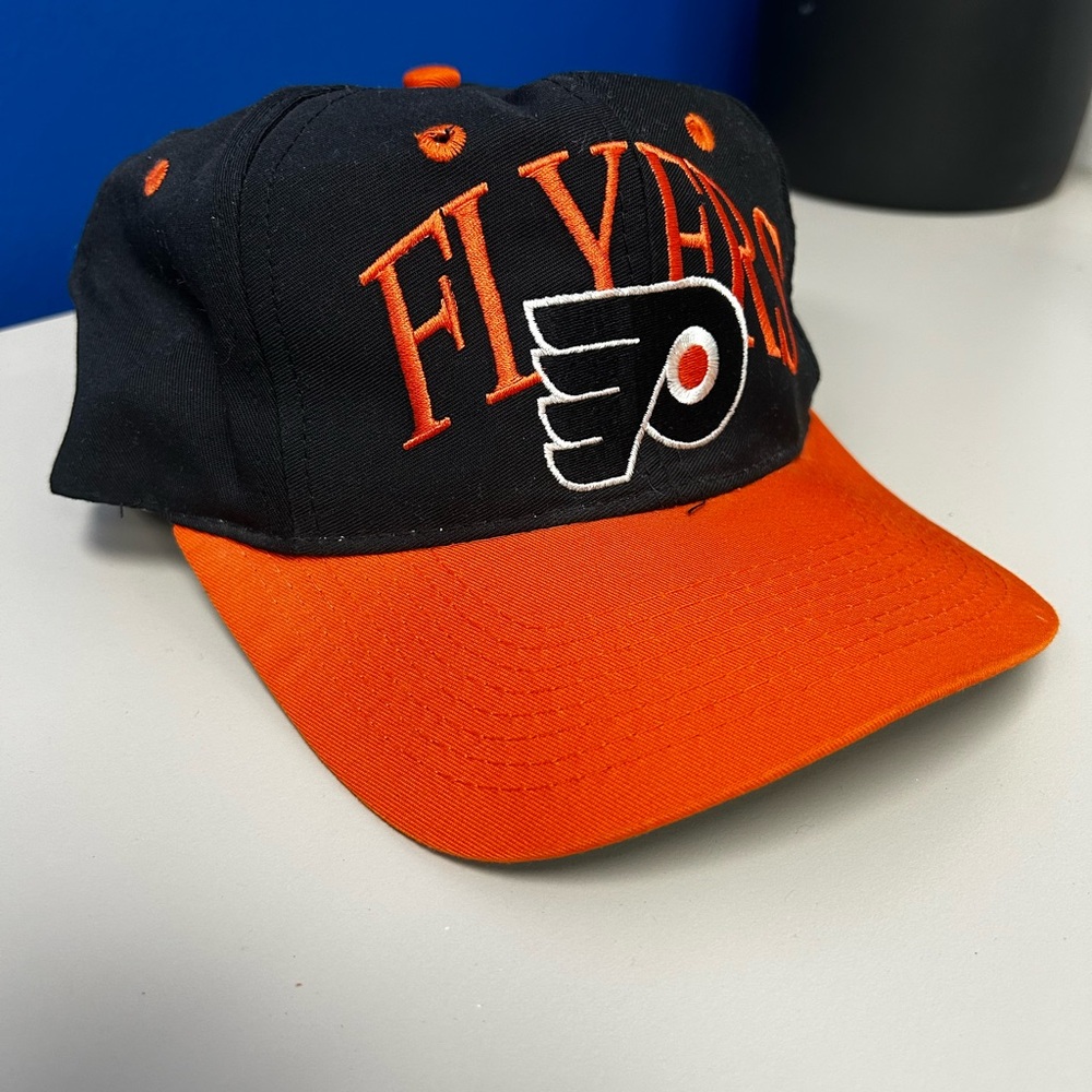 Vintage 90’s Philadelphia Flyers Snapback Hat